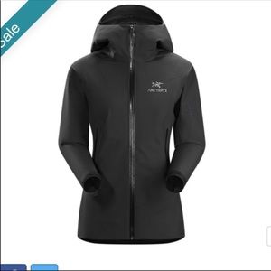 Arc'teryx women black rain coat